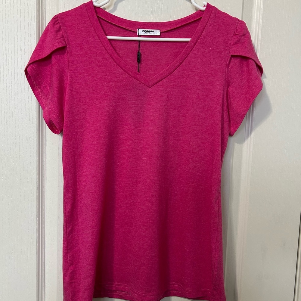Zeagoo Fuchsia V-Neck Short Sleeve Top